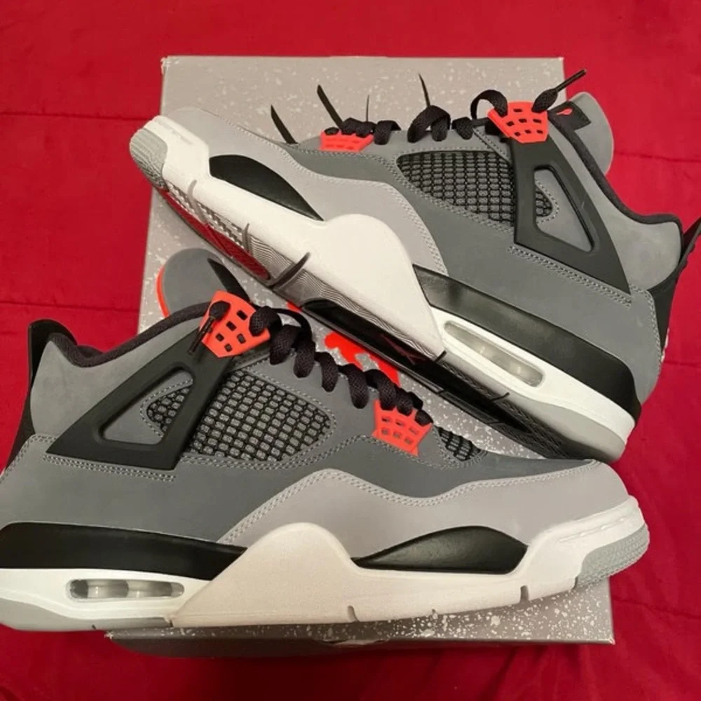 Air Jordan 4 retro
